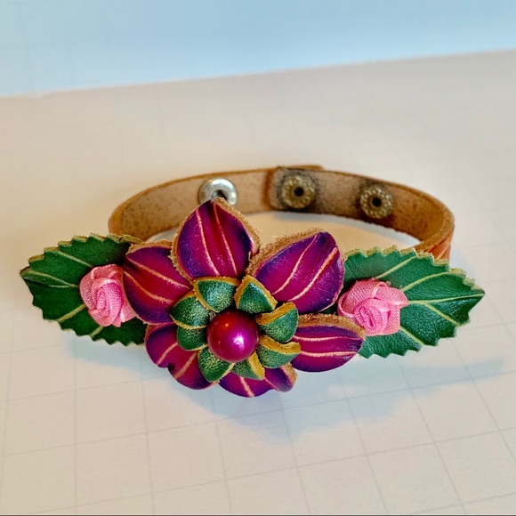Jewelry - BOHO Tooled Leather floral bracelet